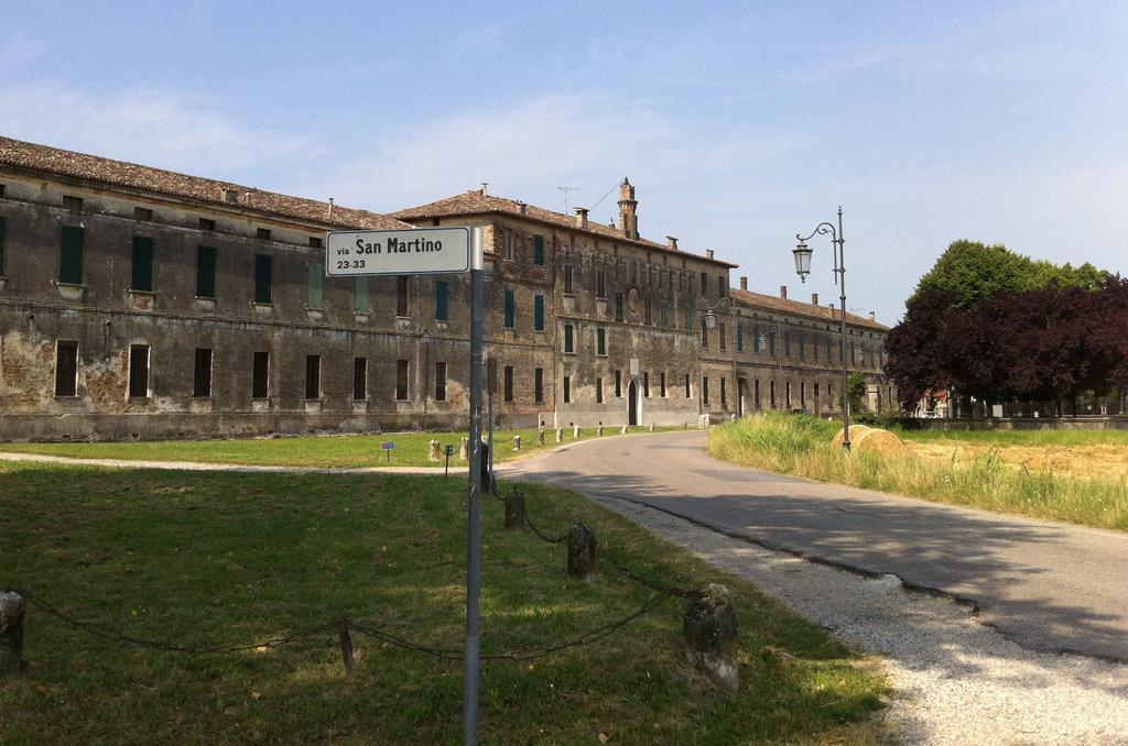 Lo Scrigno Di Lara Ceresara