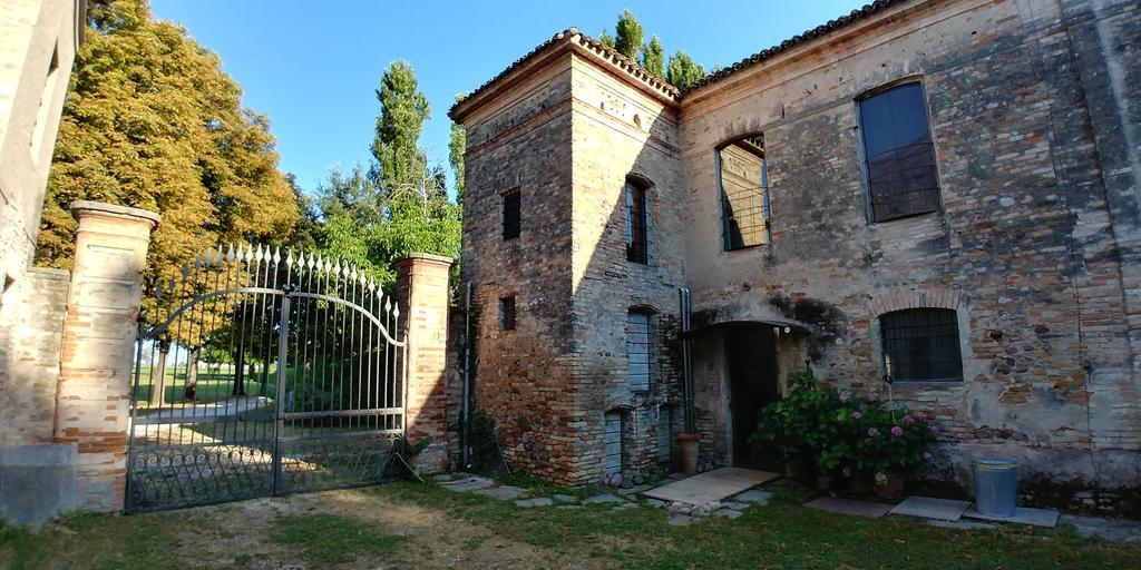 Lo Scrigno Di Lara