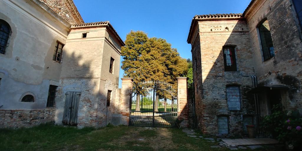 Lo Scrigno Di Lara